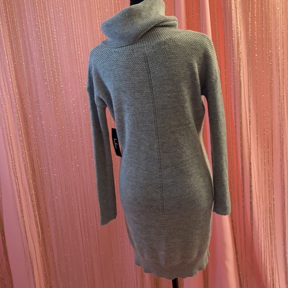 CLEANING CLOSET OUT!! Lulu’s sweater Dress - Brand New w/tag XS - Picture 2 of 3